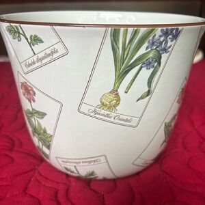 Tiffany & Co. BOTANICAL Flower Pot 7.25" Diameter